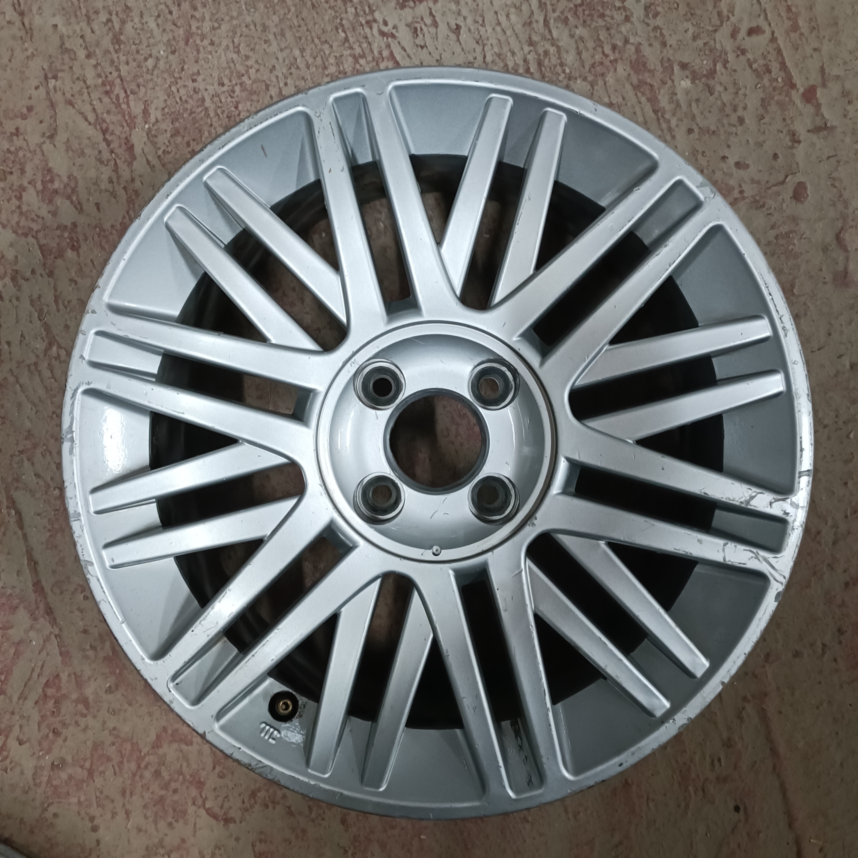 Lancia ypsilon - musa 16"